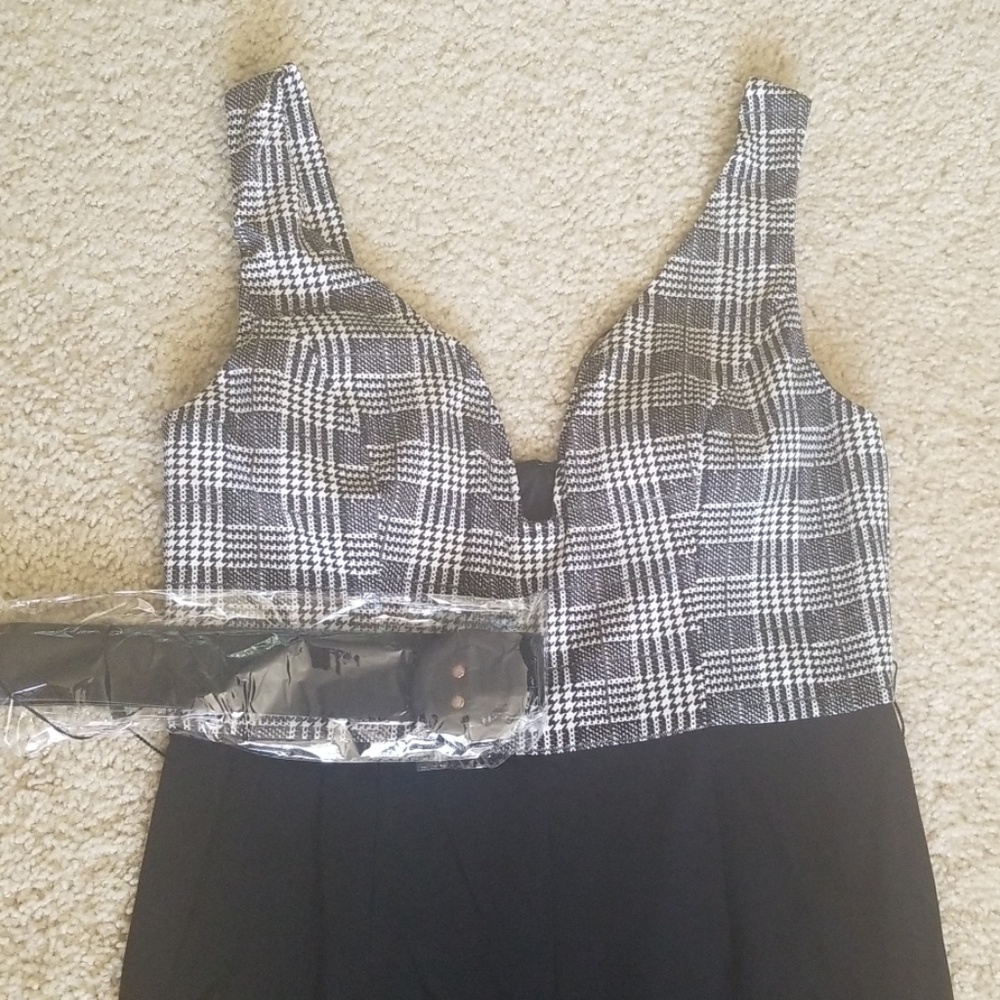 Jumpsuit dress - Picture 3 of 3